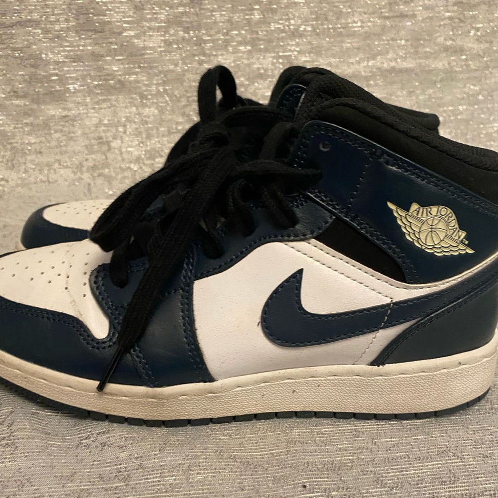 Nike Air Jordan 1 Mid Dark Teal GS Size 6.5Y Navy Blue White 554725 411 Rare